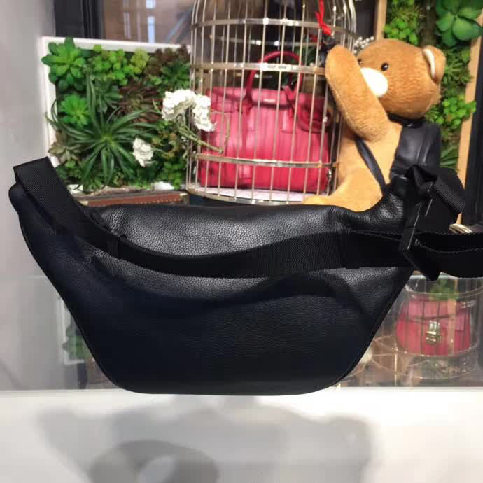 BALENCIAG巴黎世家 專櫃同步更新 斜挎胸包腰包 簡約兩用包  BL1235